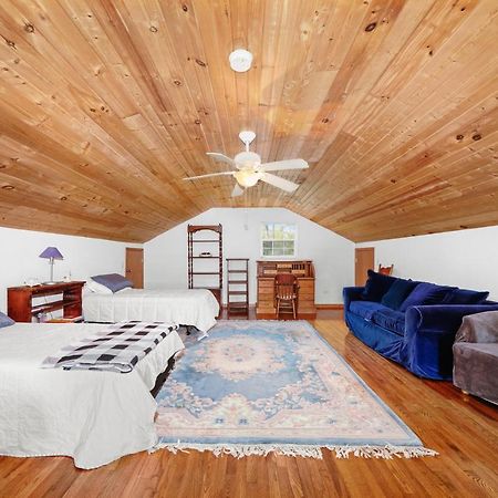 Beautiful Home In Beach Park Il Екстериор снимка