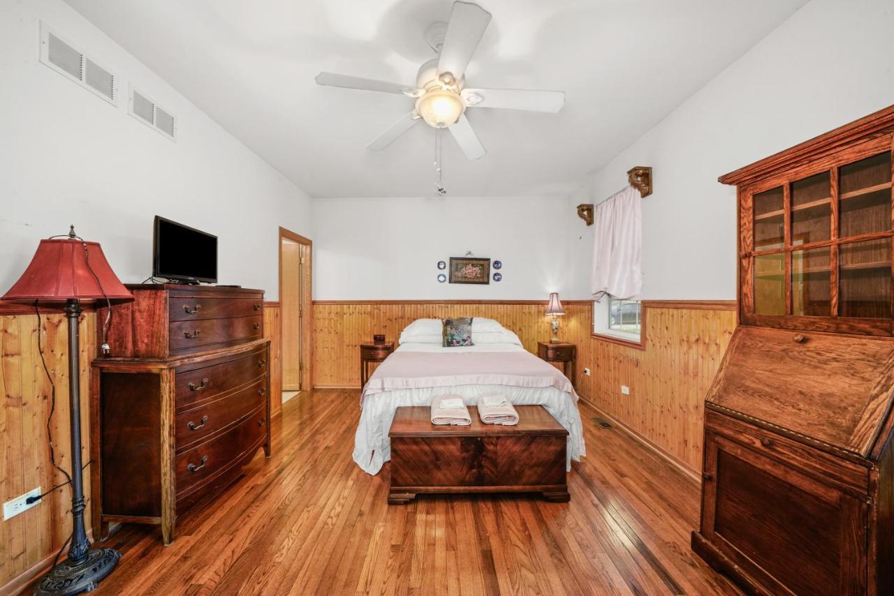 Beautiful Home In Beach Park Il Екстериор снимка