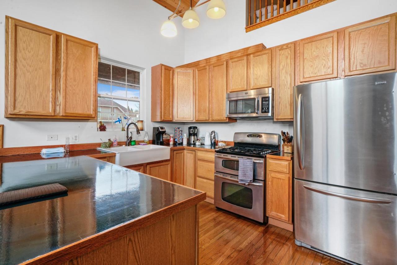 Beautiful Home In Beach Park Il Екстериор снимка